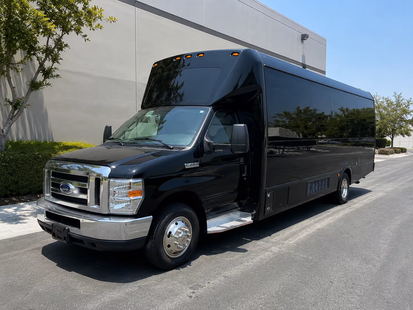 adult birthday party bus rentals for frenchmen street and the marigny