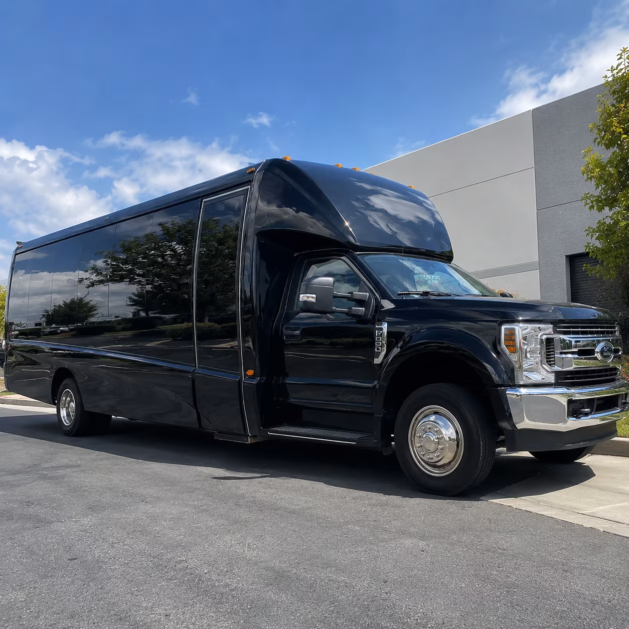 book group transportation for your next airport transfer 3