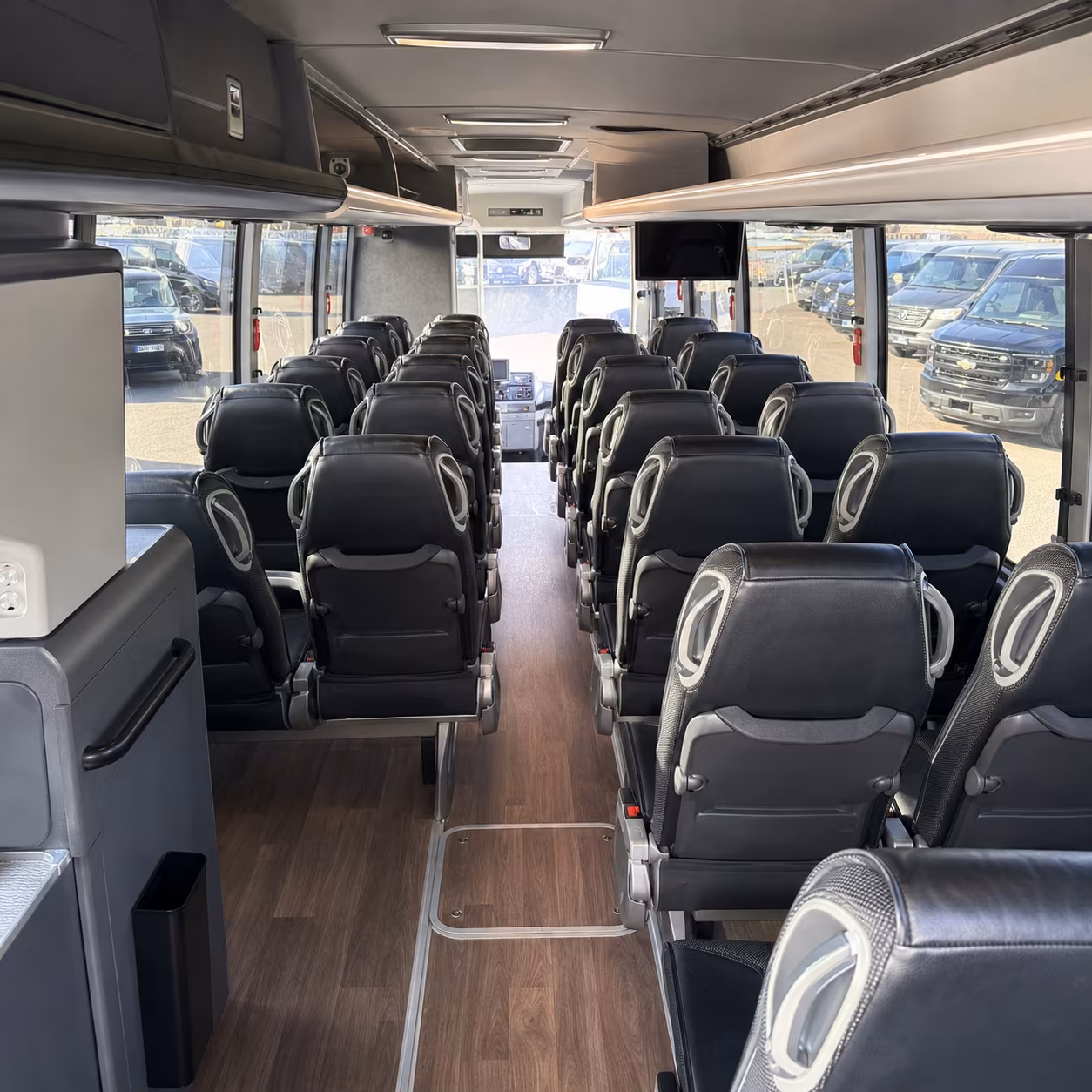 charter buses for new orleans bachelor weekends built around golf casinos and tailgates