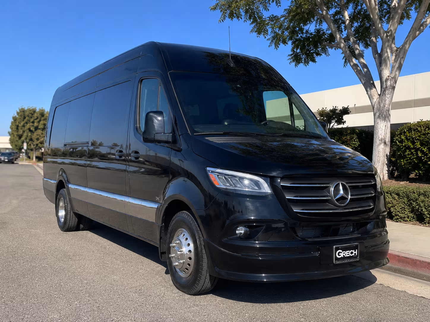 convention sprinter vans and minibuses for vip transfers and speaker shuttles