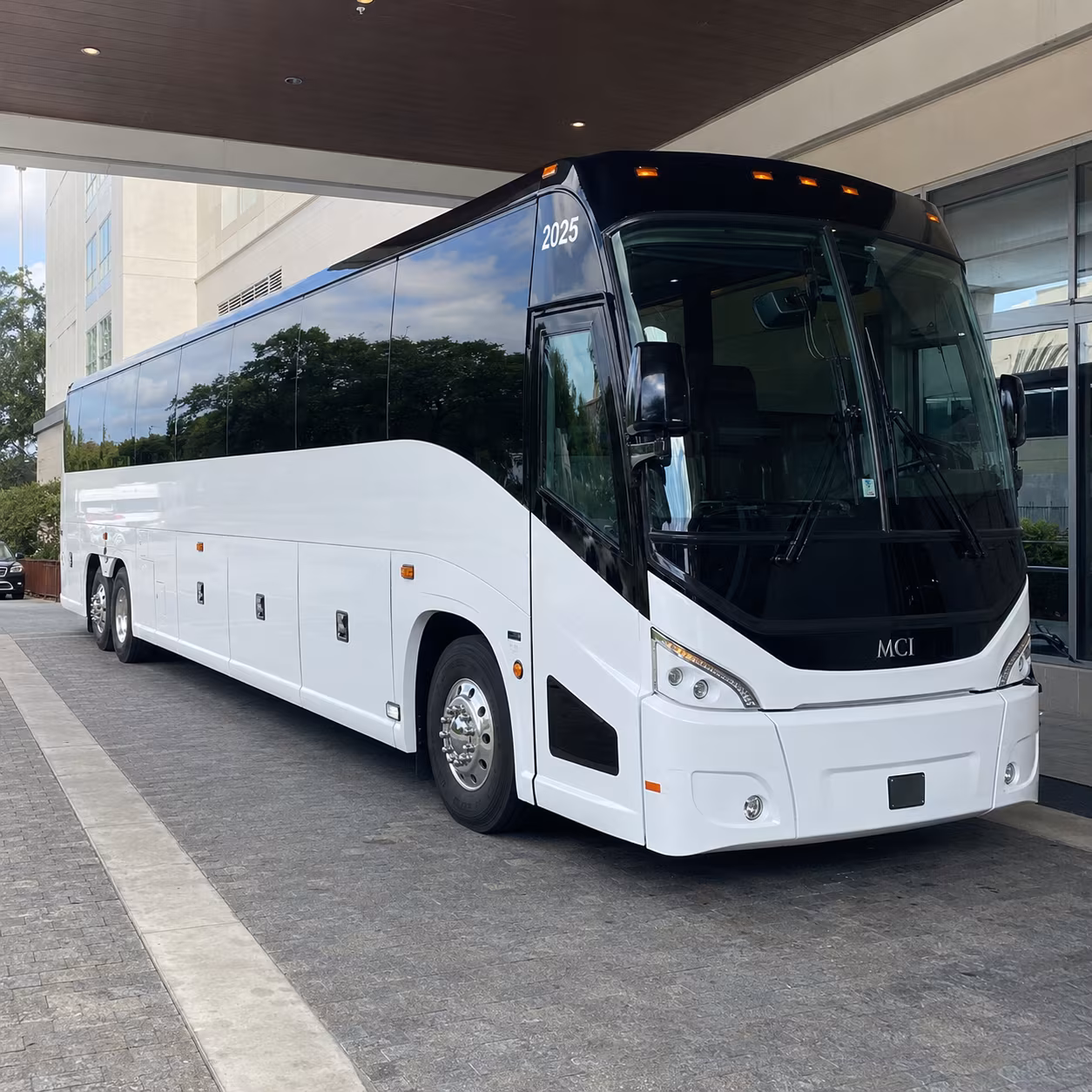 new orleans 54 passenger charter bus