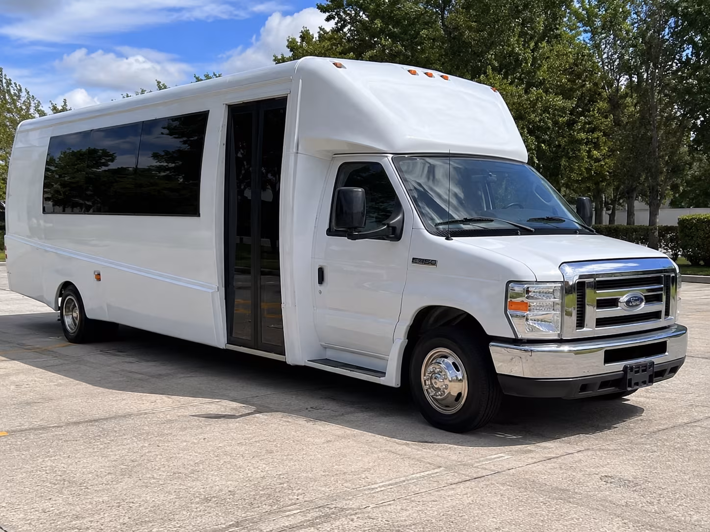 party buses and charter buses to saints games at caesars superdome